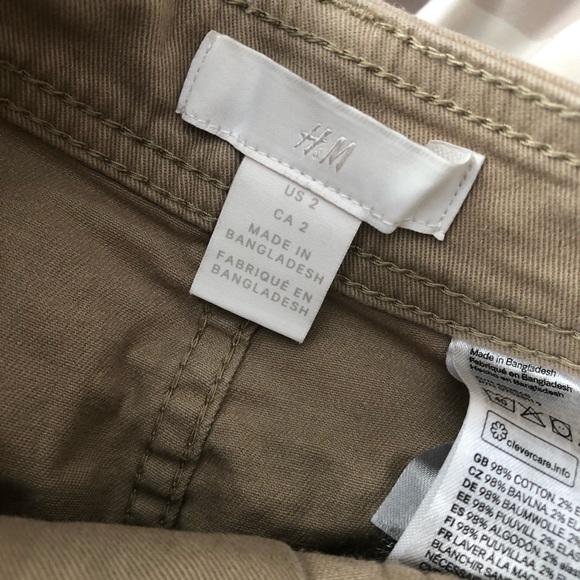 Beige khaki shorts from H&M. - Picture 3 of 3